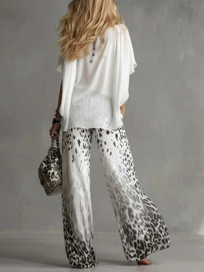 Noa | Conjunto de camiseta blanca y pantalón leopardo